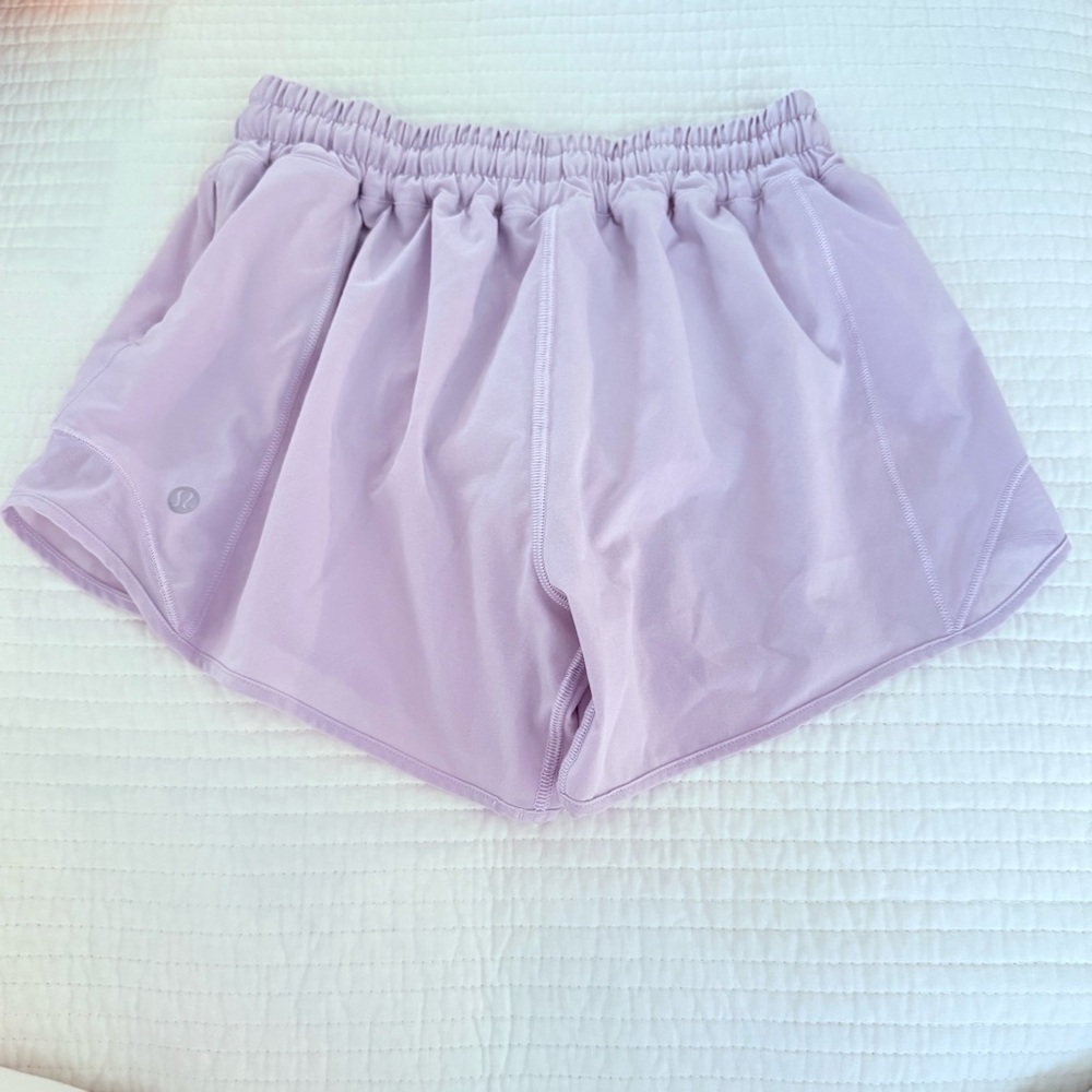 Lululemon Hotty Hot Short II 
Lavender Dew Sz 4